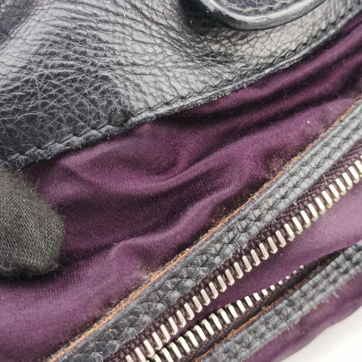Pre-owned Miu Miu Hobo Bag Black Leather  shoulderbag | stylenewstar