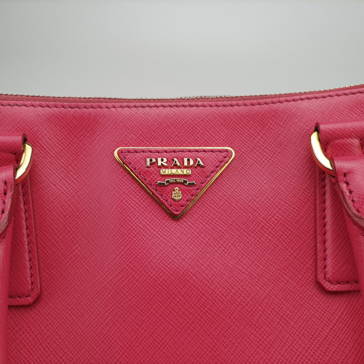 Vintage Prada Galleria Pink SAFFIANO Leather BN1874 shoulderbag | stylenewstar