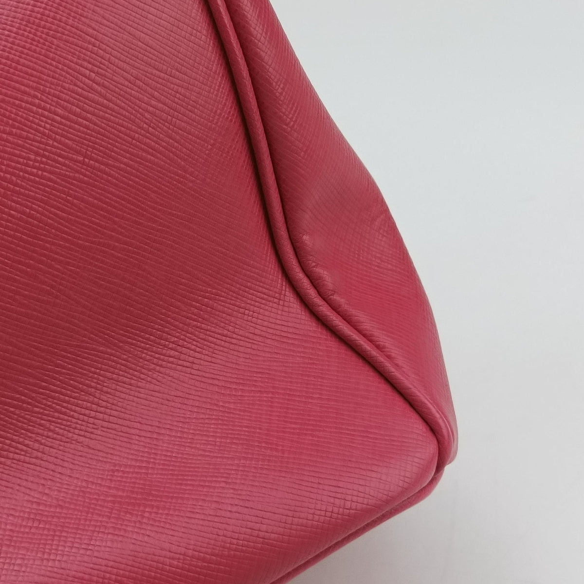 Vintage Prada Galleria Pink SAFFIANO Leather BN1874 shoulderbag | stylenewstar