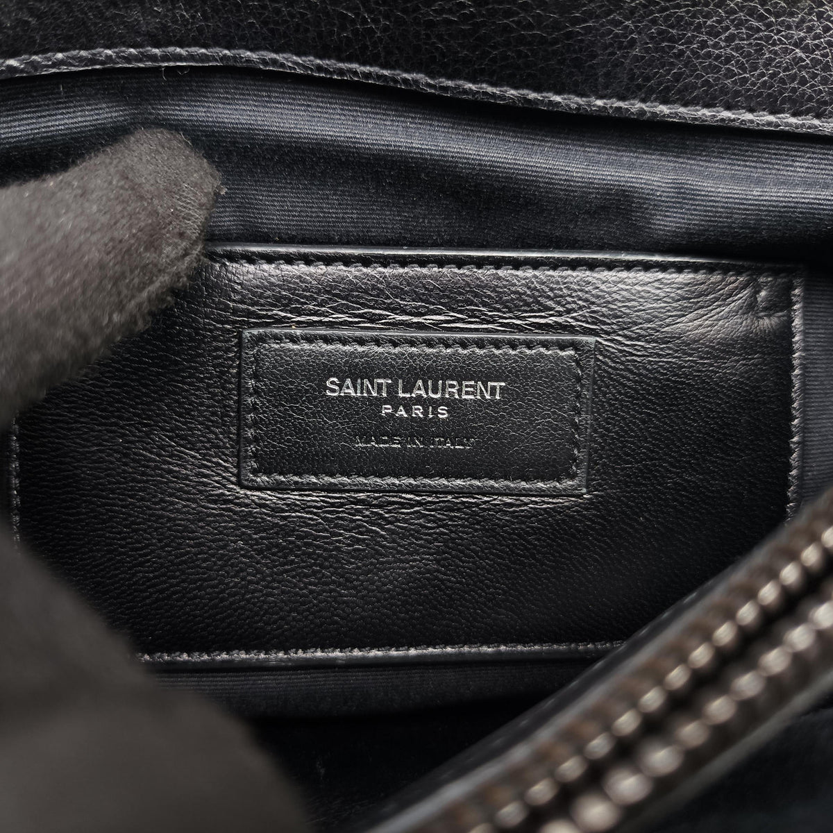 Pre-owned Yves Saint Laurent COLLEGE Black Leather 392738 shoulderbag | stylenewstar
