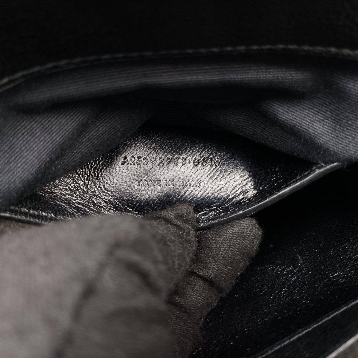 Pre-owned Yves Saint Laurent COLLEGE Black Leather 392738 shoulderbag | stylenewstar