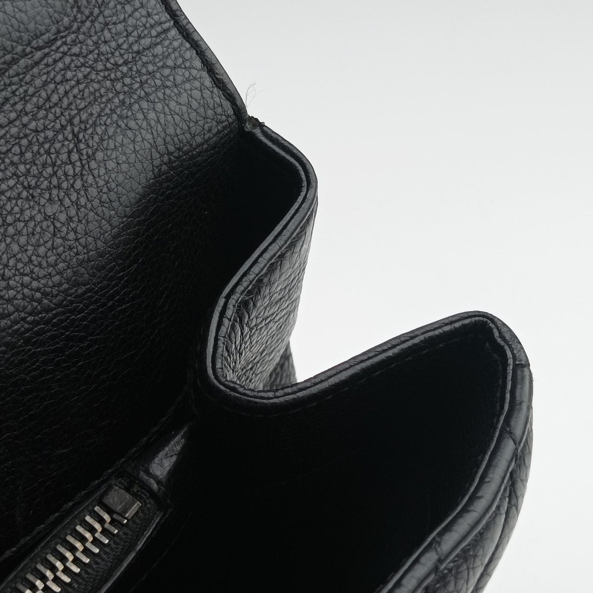 Pre-owned Yves Saint Laurent COLLEGE Black Leather 392738 shoulderbag | stylenewstar
