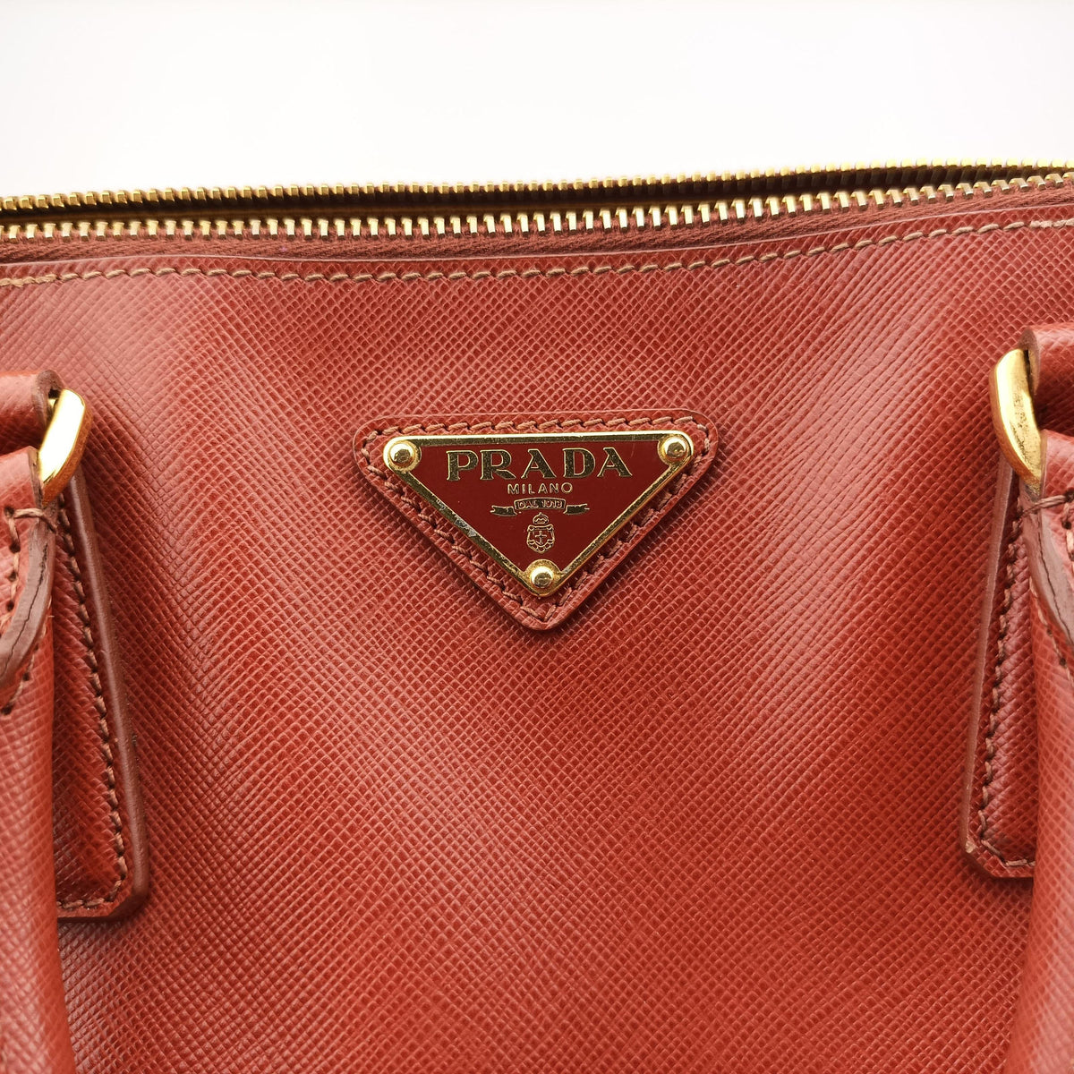 Pre-owned Prada Galleria Orange Saffiano leather  handbag | stylenewstar