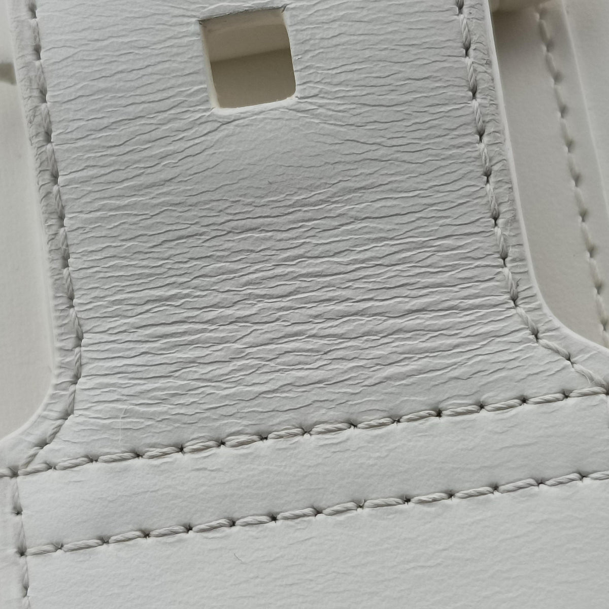 Vintage Delvaux Brillant White Leather  handbag | stylenewstar