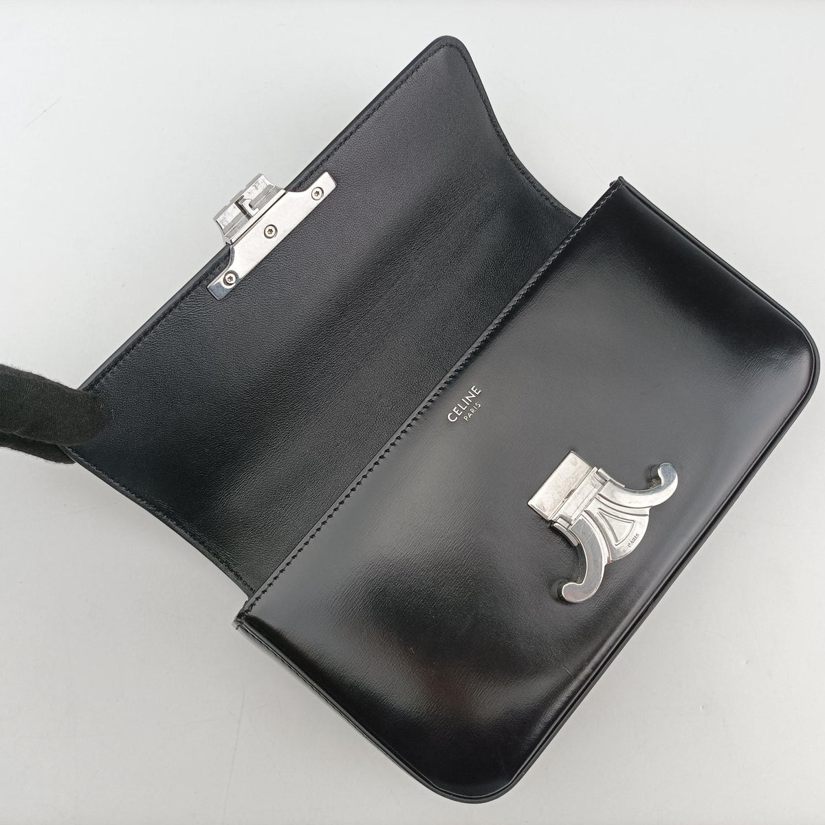 Pre-owned Celine Claude Triomphe Chain Black Leather  shoulderbag | stylenewstar