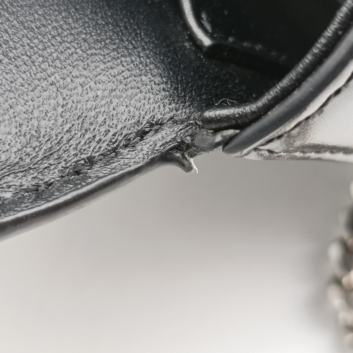 Pre-owned Celine Claude Triomphe Chain Black Leather  shoulderbag | stylenewstar