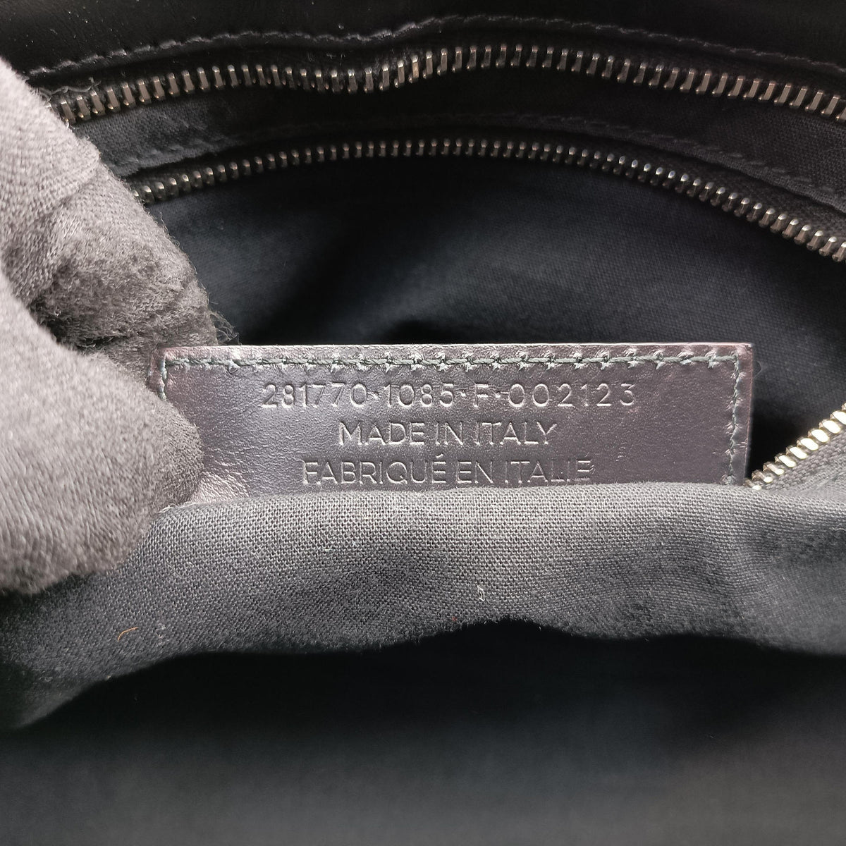Pre-owned Balenciaga Large City Black Leather  shoulderbag | stylenewstar