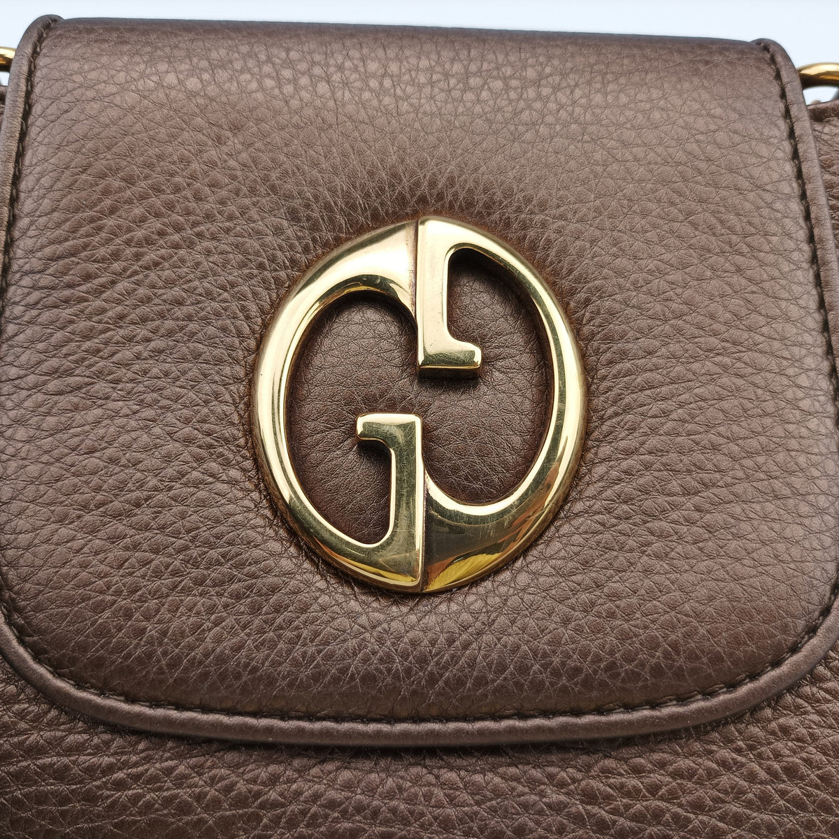 Pre-owned Gucci 1973 Double G Golden Leather 251821 shoulderbag | stylenewstar