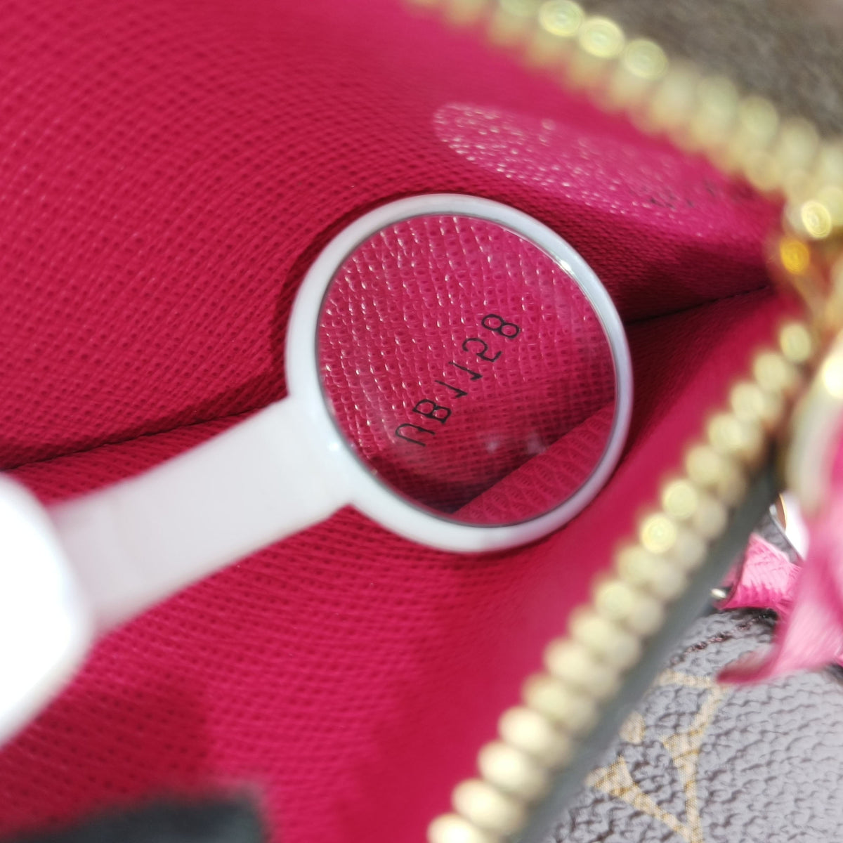 Vintage Louis Vuitton Pochette Weekend brown×Fuchsia Pink Monogram Canvas M62456 shoulderbag | stylenewstar
