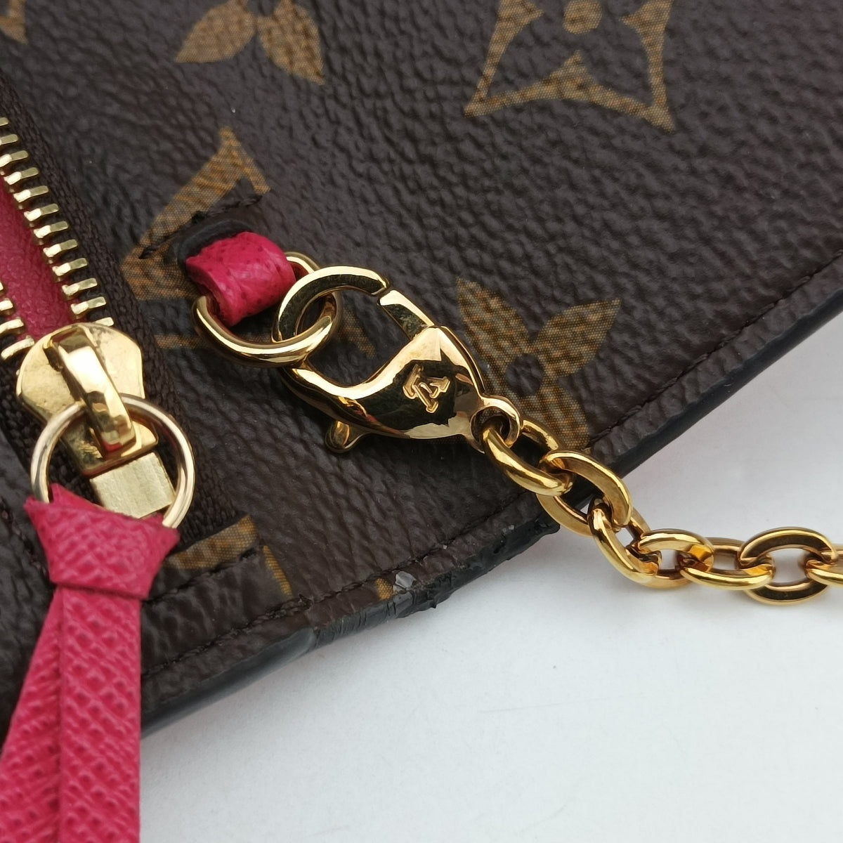 Vintage Louis Vuitton Pochette Weekend brown×Fuchsia Pink Monogram Canvas M62456 shoulderbag | stylenewstar