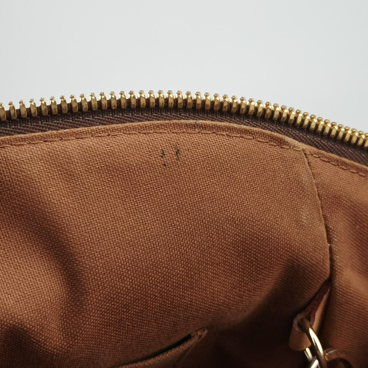 Secondhand Louis Vuitton TIVOLI GM Brown Monogram Canvas M40144 shoulderbag | stylenewstar