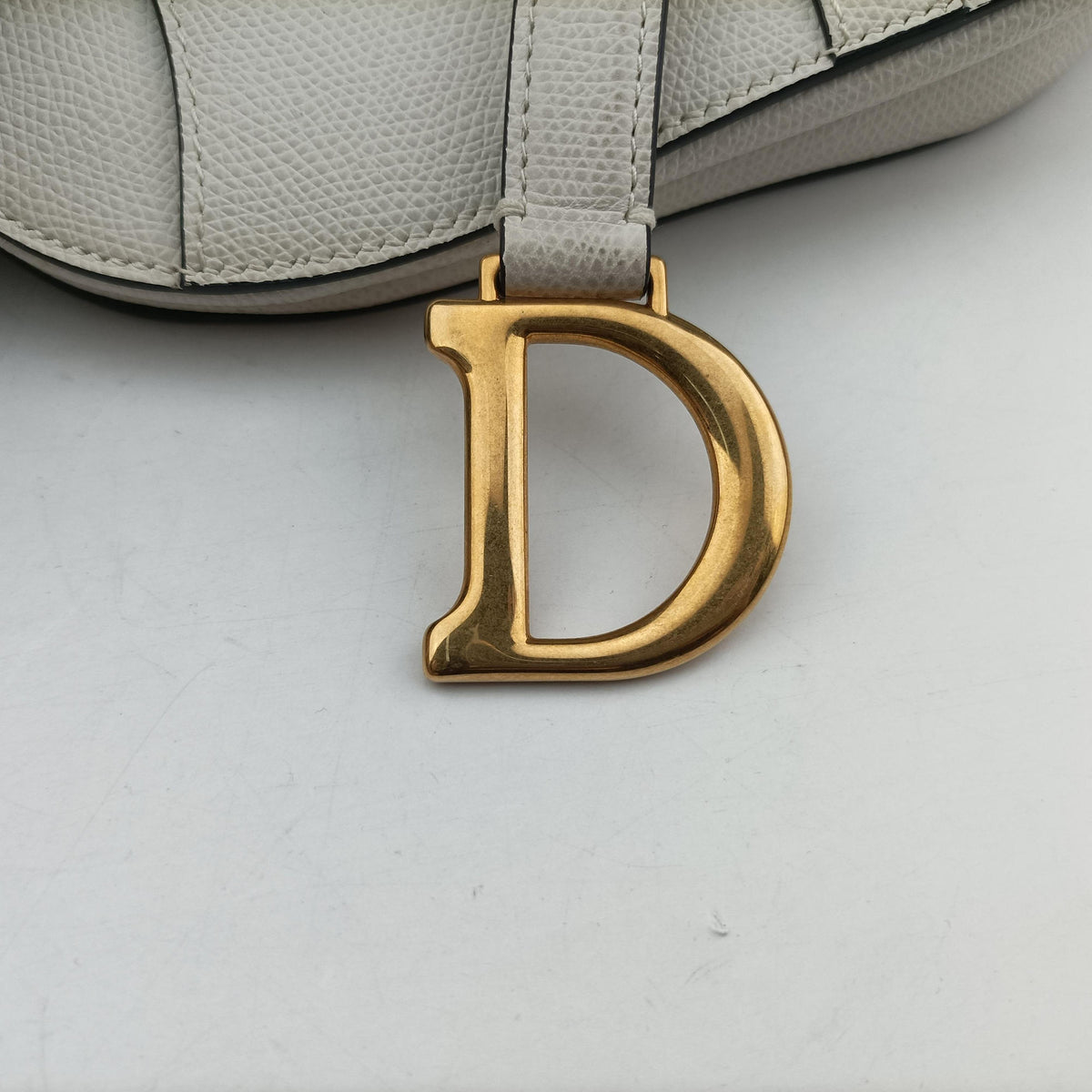 Pre-owned Christian Dior Saddle White Leather  handbag | stylenewstar