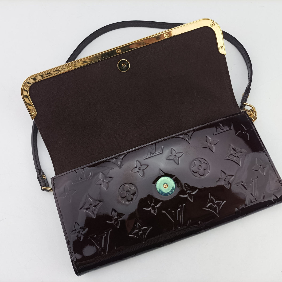 Secondhand Louis Vuitton Clutch Ana Amarante Vernis M91549 shoulderbag | stylenewstar