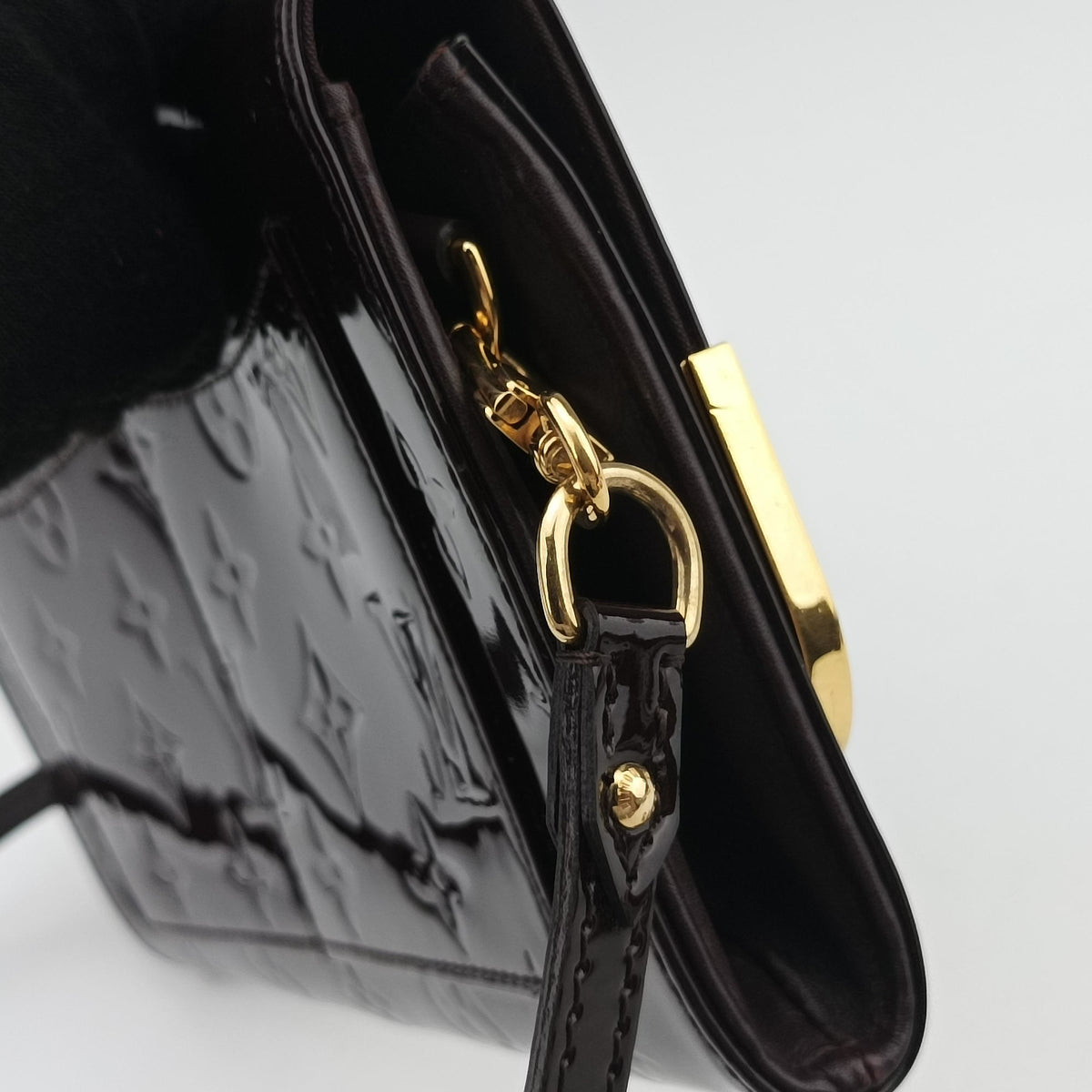 Secondhand Louis Vuitton Clutch Ana Amarante Vernis M91549 shoulderbag | stylenewstar