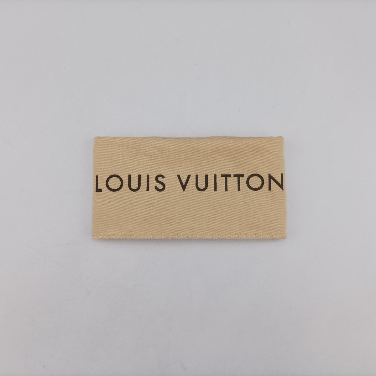 Secondhand Louis Vuitton Clutch Ana Amarante Vernis M91549 shoulderbag | stylenewstar