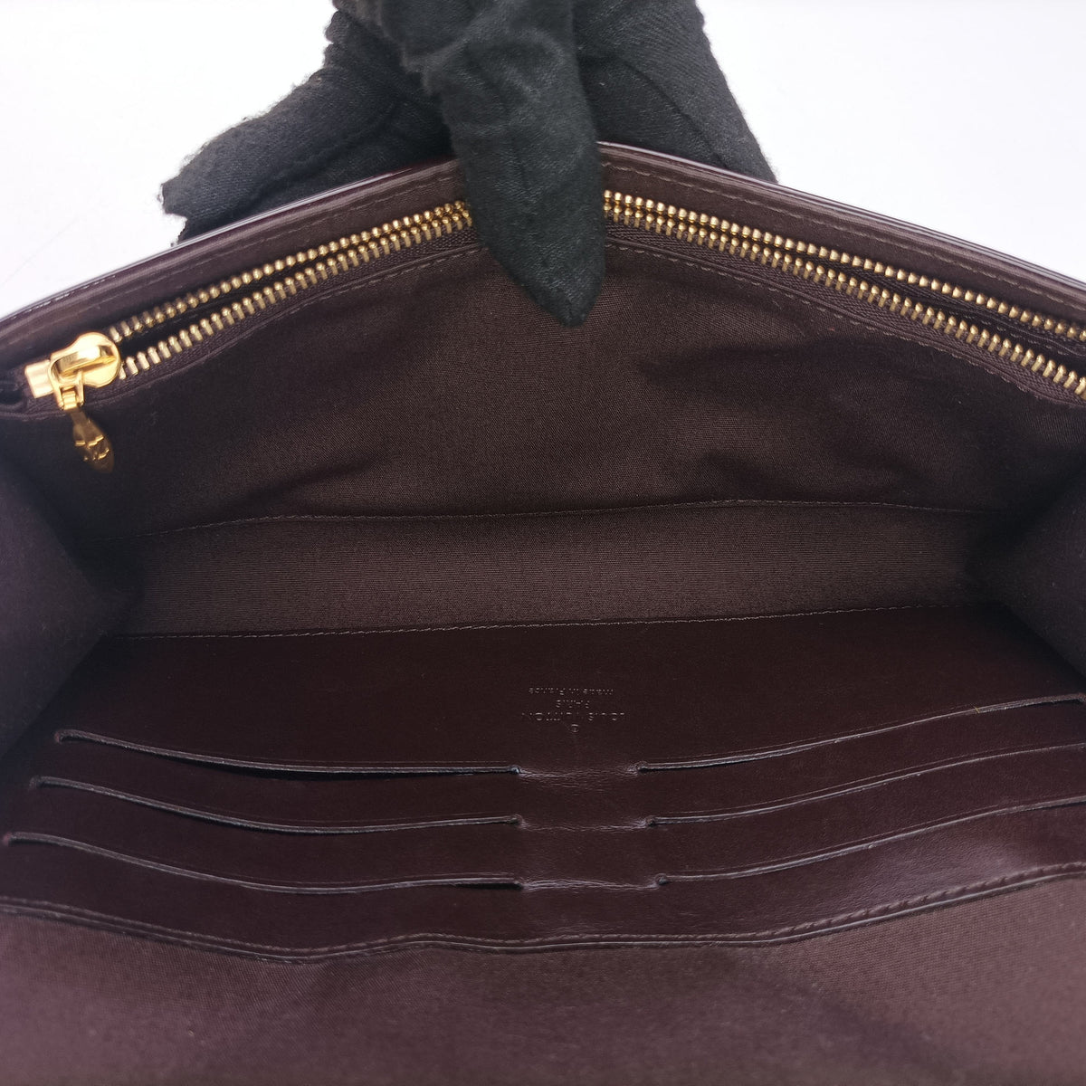 Secondhand Louis Vuitton Clutch Ana Amarante Vernis M91549 shoulderbag | stylenewstar