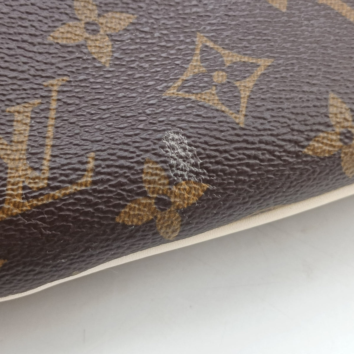 Vintage Louis Vuitton Mille feuille Beige x Brown Monogram canvas x leather M44255 shoulderbag | stylenewstar