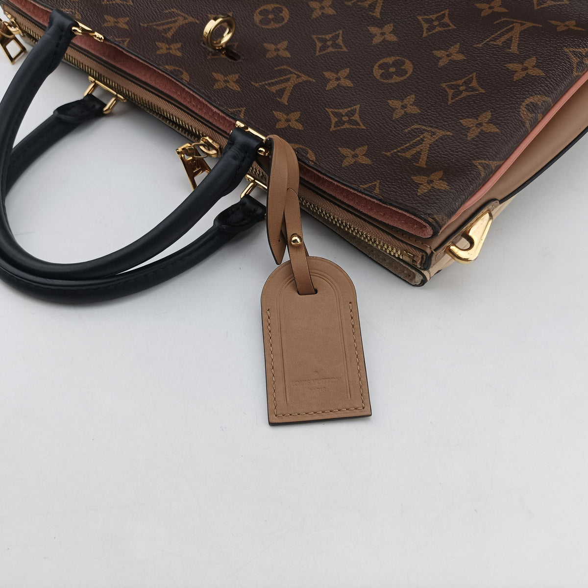 Vintage Louis Vuitton Mille feuille Beige x Brown Monogram canvas x leather M44255 shoulderbag | stylenewstar