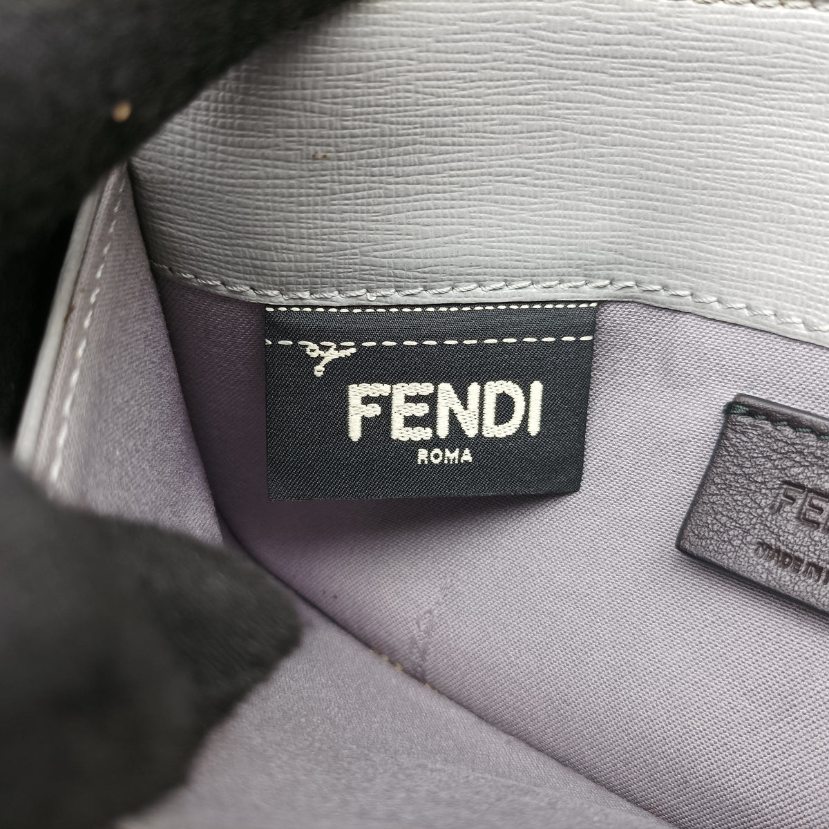 Pre-owned Fendi Monster Eyes Tube PinkｘGray Leather 8M0346 shoulderbag | stylenewstar