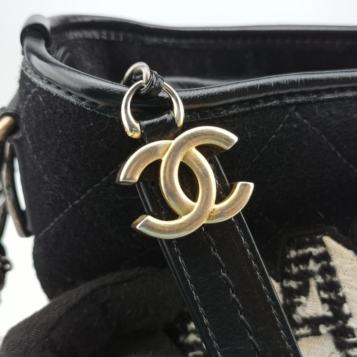 Pre-owned Chanel GABRIELLE  print Black Suede ×Leather  shoulderbag | stylenewstar