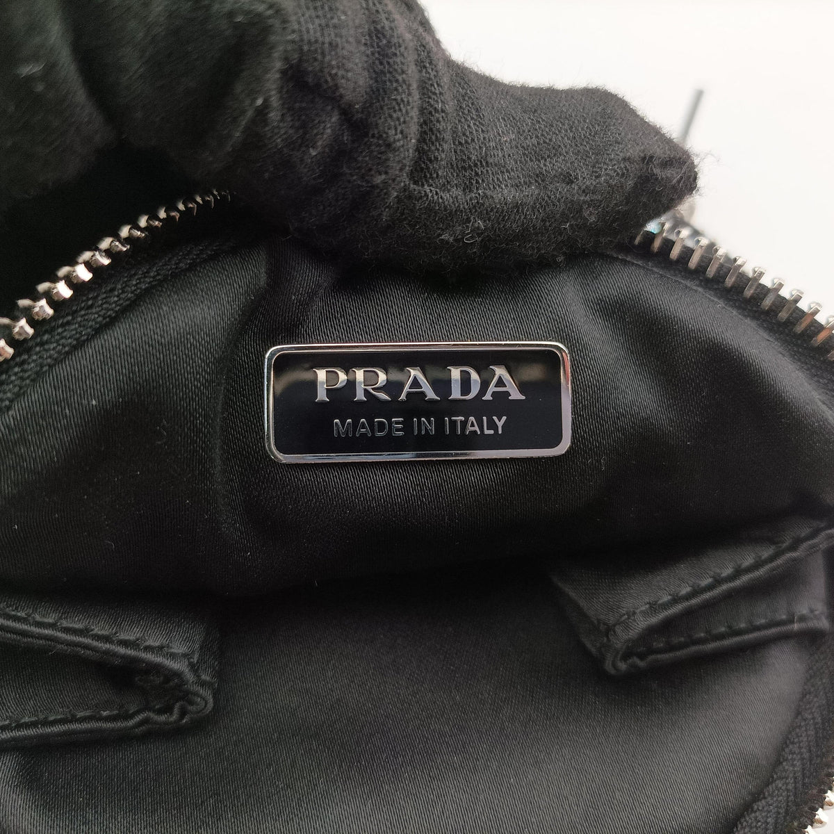Pre-owned Prada crystal-embellished round Black Rhinestone 1NR003 shoulderbag | stylenewstar