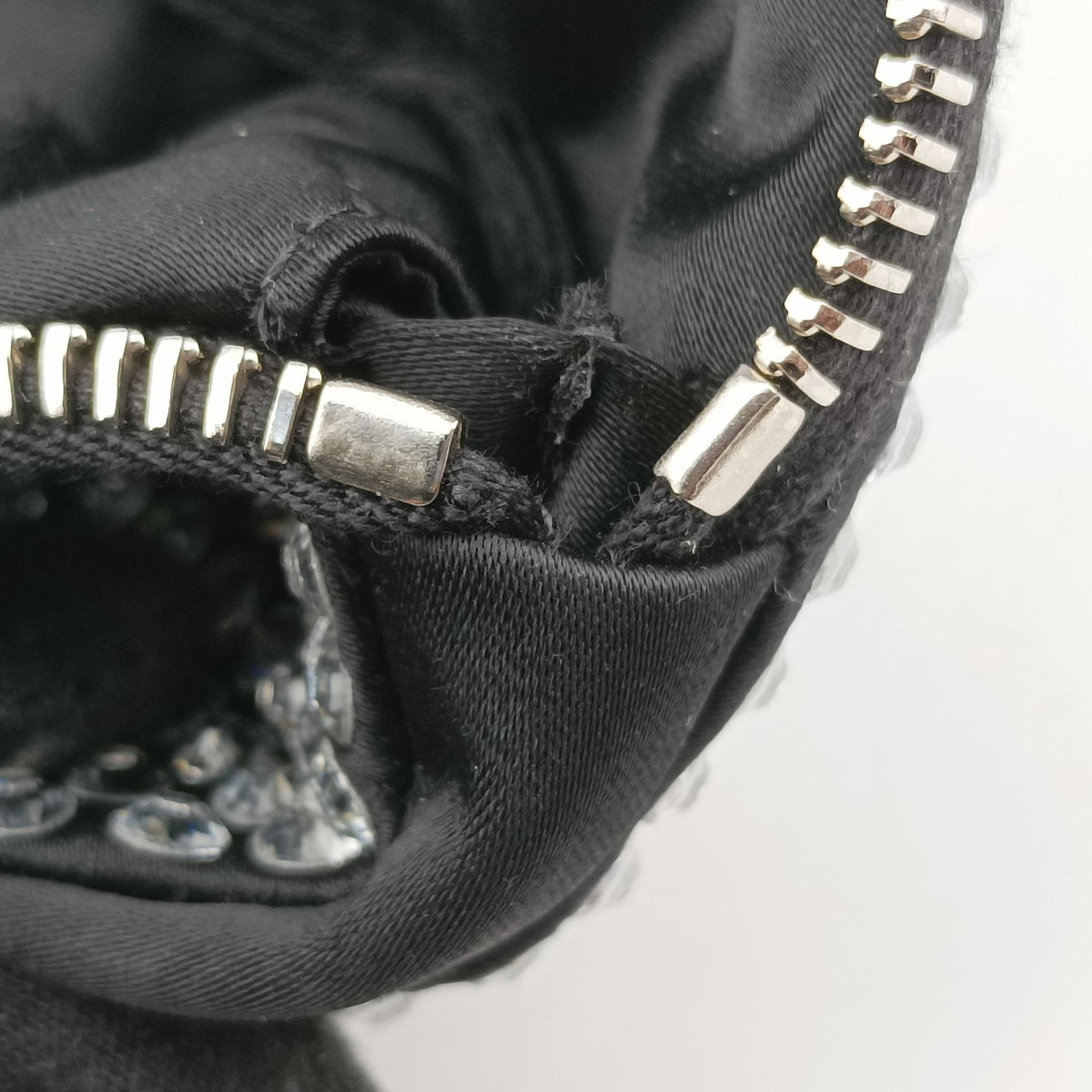 Pre-owned Prada crystal-embellished round Black Rhinestone 1NR003 shoulderbag | stylenewstar