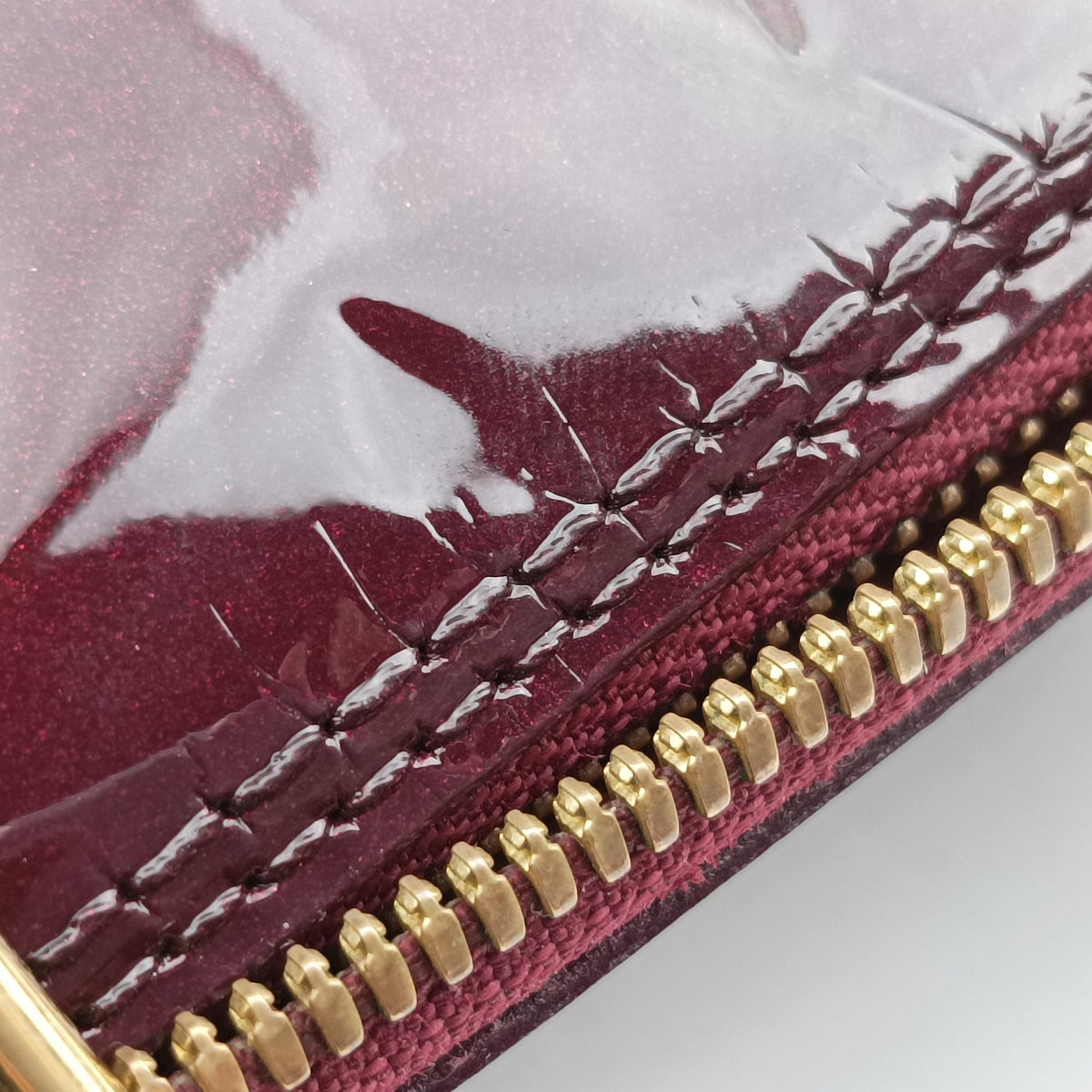 Vintage Louis Vuitton Alma PM Amarante Vernis M91691 handbag | stylenewstar