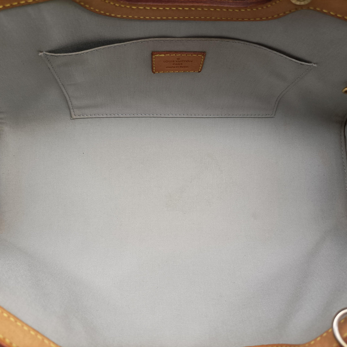 Pre-owned Louis Vuitton ROXBURY Drive Perle Vernis M91374 shoulderbag | stylenewstar