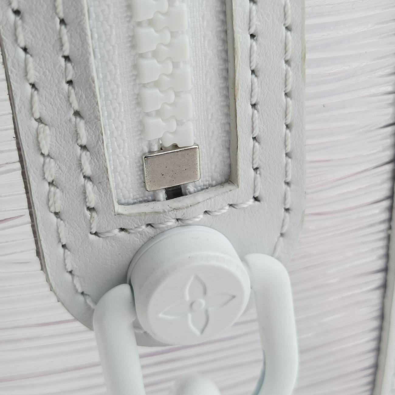 Pre-owned Louis Vuitton SOFT TRUNK TRANSPARENTｘWHITE Epi Plage M55602 shoulderbag | stylenewstar