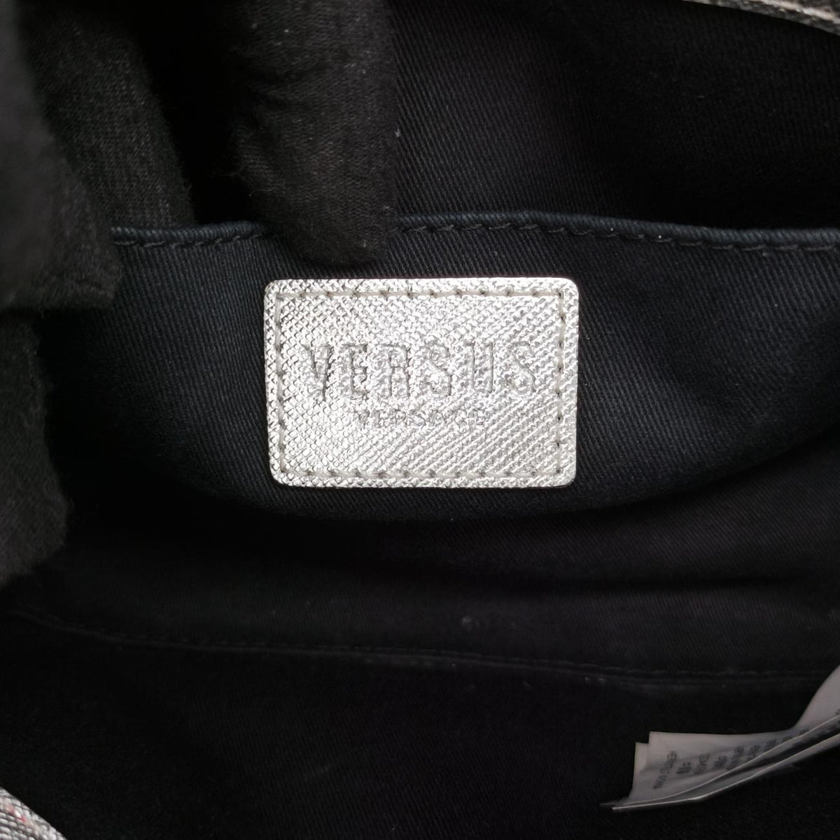 Pre-owned VERSUS Lion Head Silver Saffiano Leather  shoulderbag | stylenewstar