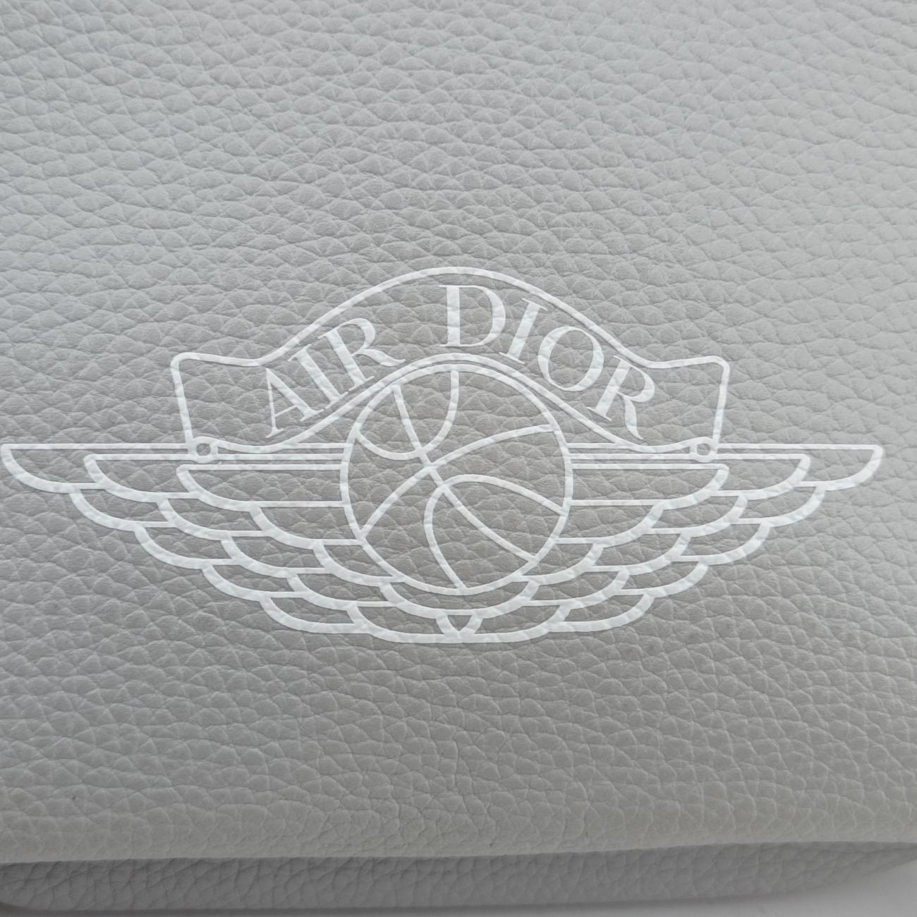 Pre-owned Christian Dior Air Jordan Wings Messenger Grey Leather  shoulderbag | stylenewstar
