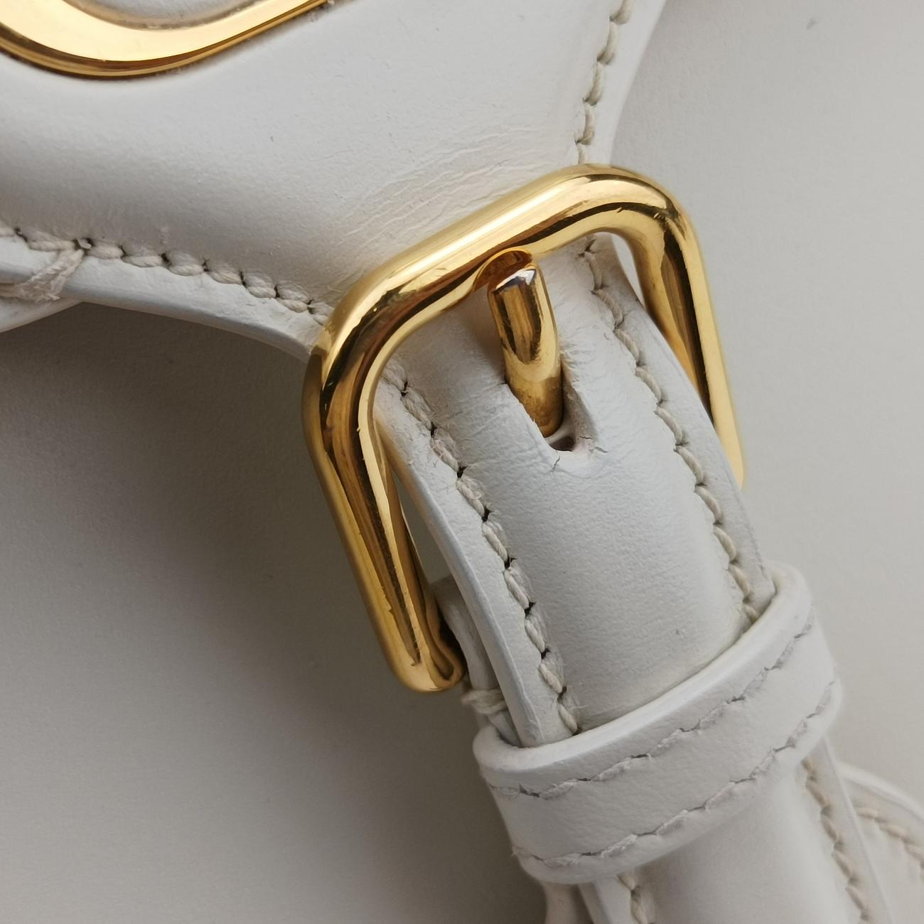 Vintage Christian Dior Bobby White leather  shoulderbag | stylenewstar