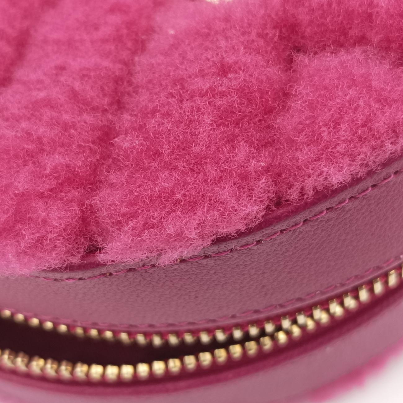 Pre-owned Chanel ROUND SHEARLING COCO NEIGE pink Fur x Leather  AP0932 shoulderbag | stylenewstar