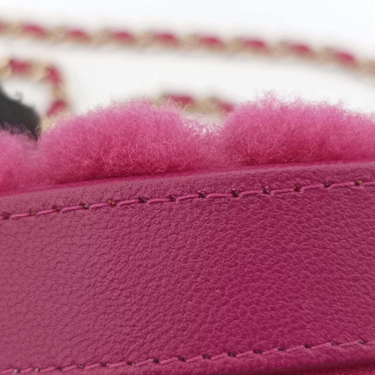 Pre-owned Chanel ROUND SHEARLING COCO NEIGE pink Fur x Leather  AP0932 shoulderbag | stylenewstar