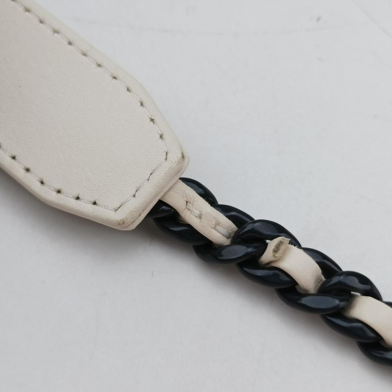 Pre-owned Chanel CHANEL 19 Flap Coin Purse White lambskin AP2409 shoulderbag | stylenewstar