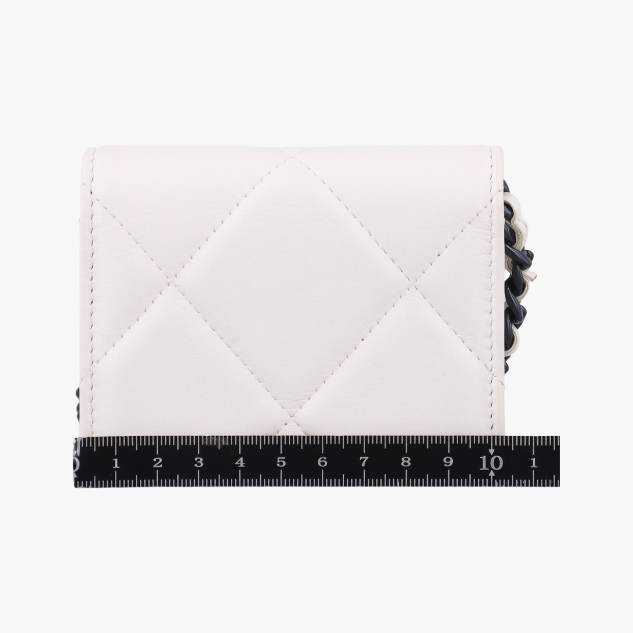 Pre-owned Chanel CHANEL 19 Flap Coin Purse White lambskin AP2409 shoulderbag | stylenewstar