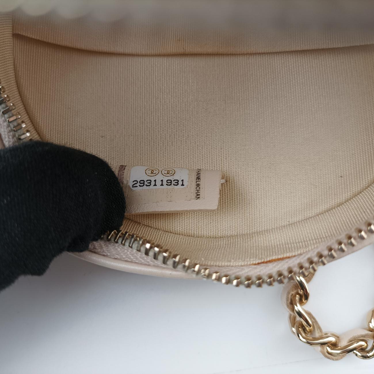Pre-owned Chanel Matelasse Round Beige caviar skin AP1050 shoulderbag | stylenewstar