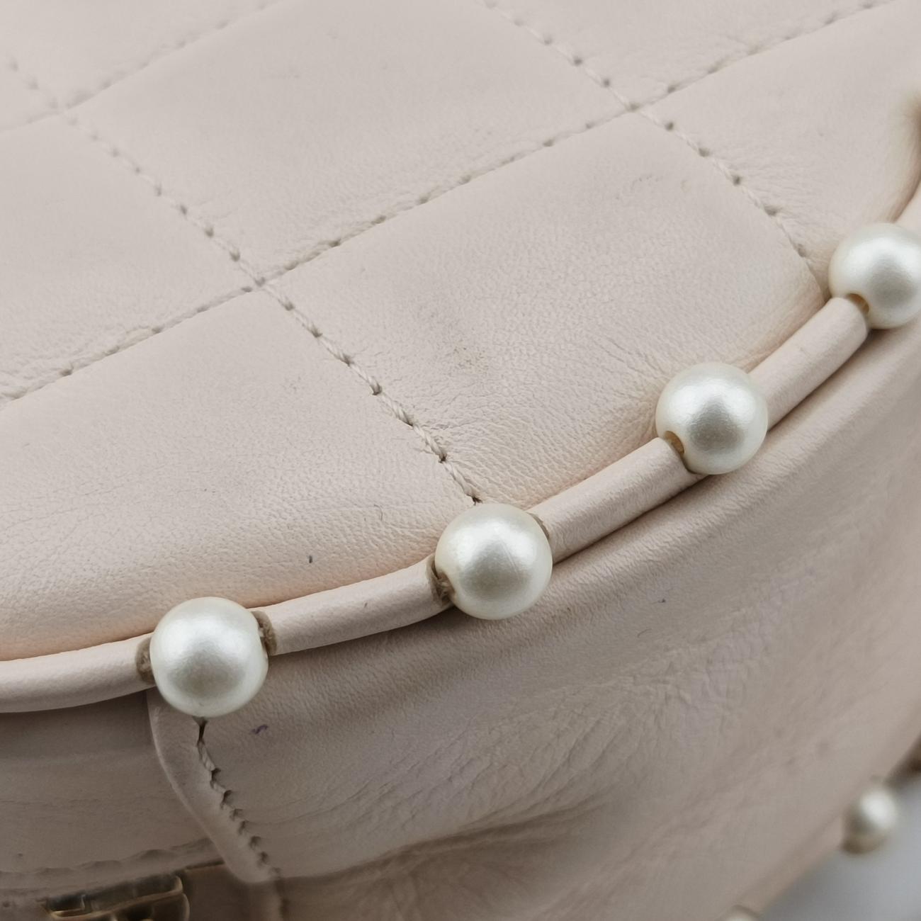 Pre-owned Chanel Matelasse Round Beige caviar skin AP1050 shoulderbag | stylenewstar