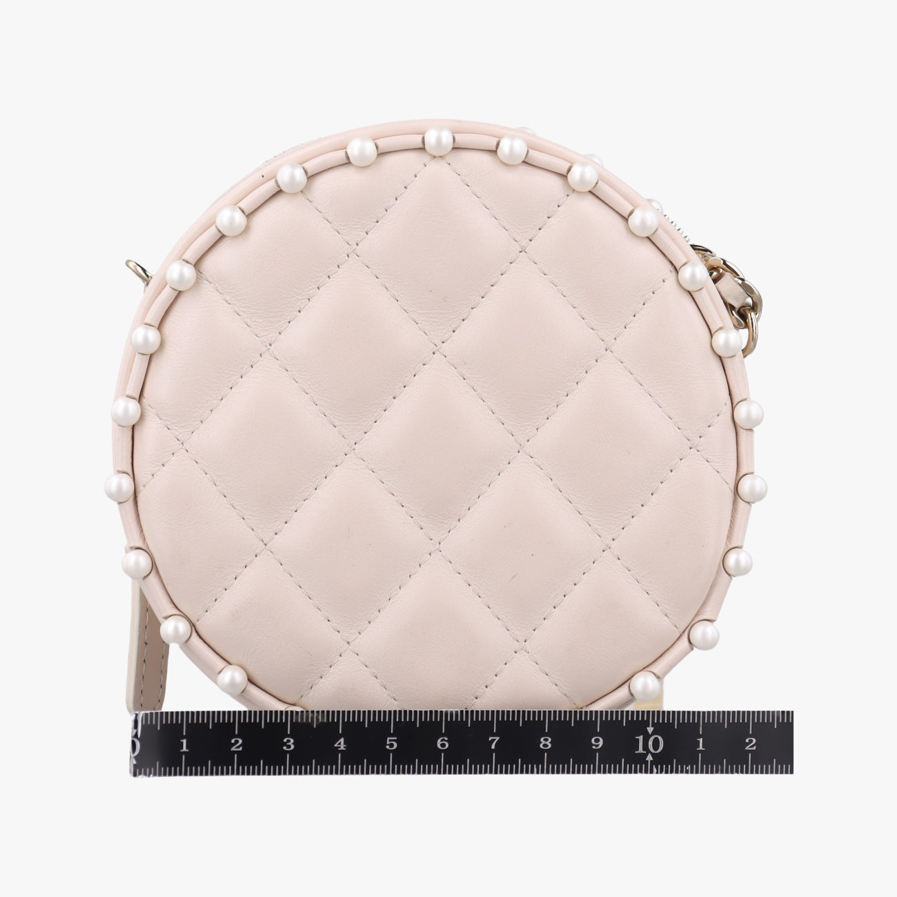 Pre-owned Chanel Matelasse Round Beige caviar skin AP1050 shoulderbag | stylenewstar