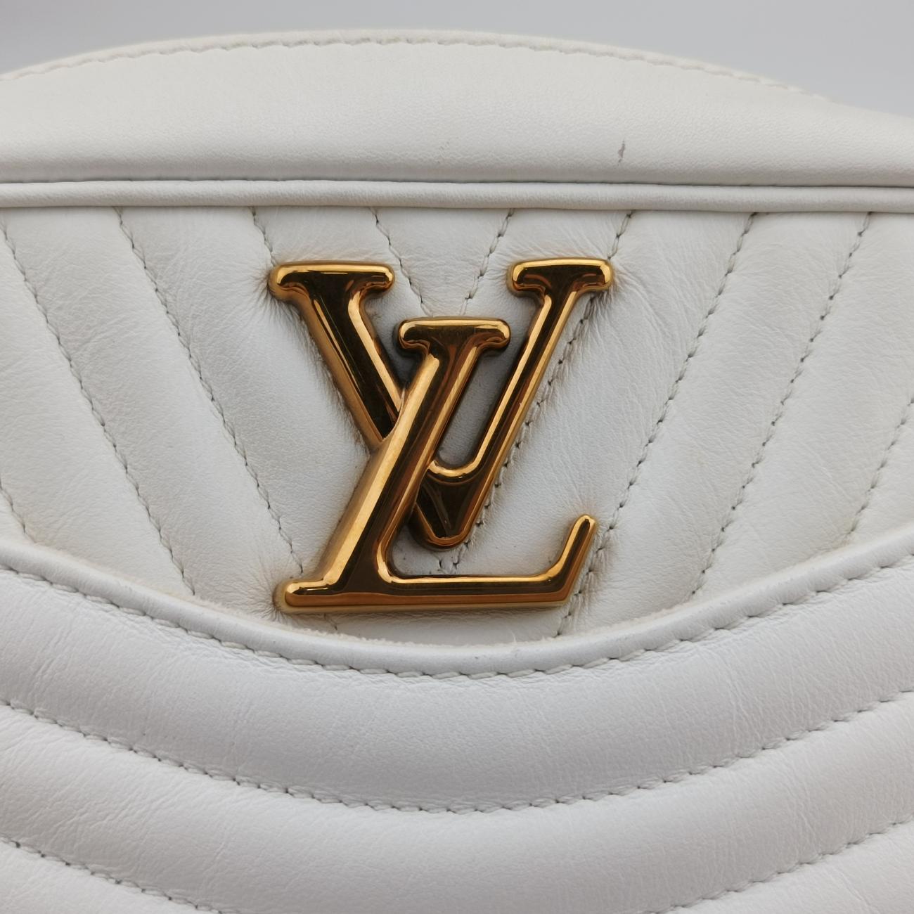 Pre-owned Louis Vuitton New Wave Camera White Leather M53863 shoulderbag | stylenewstar
