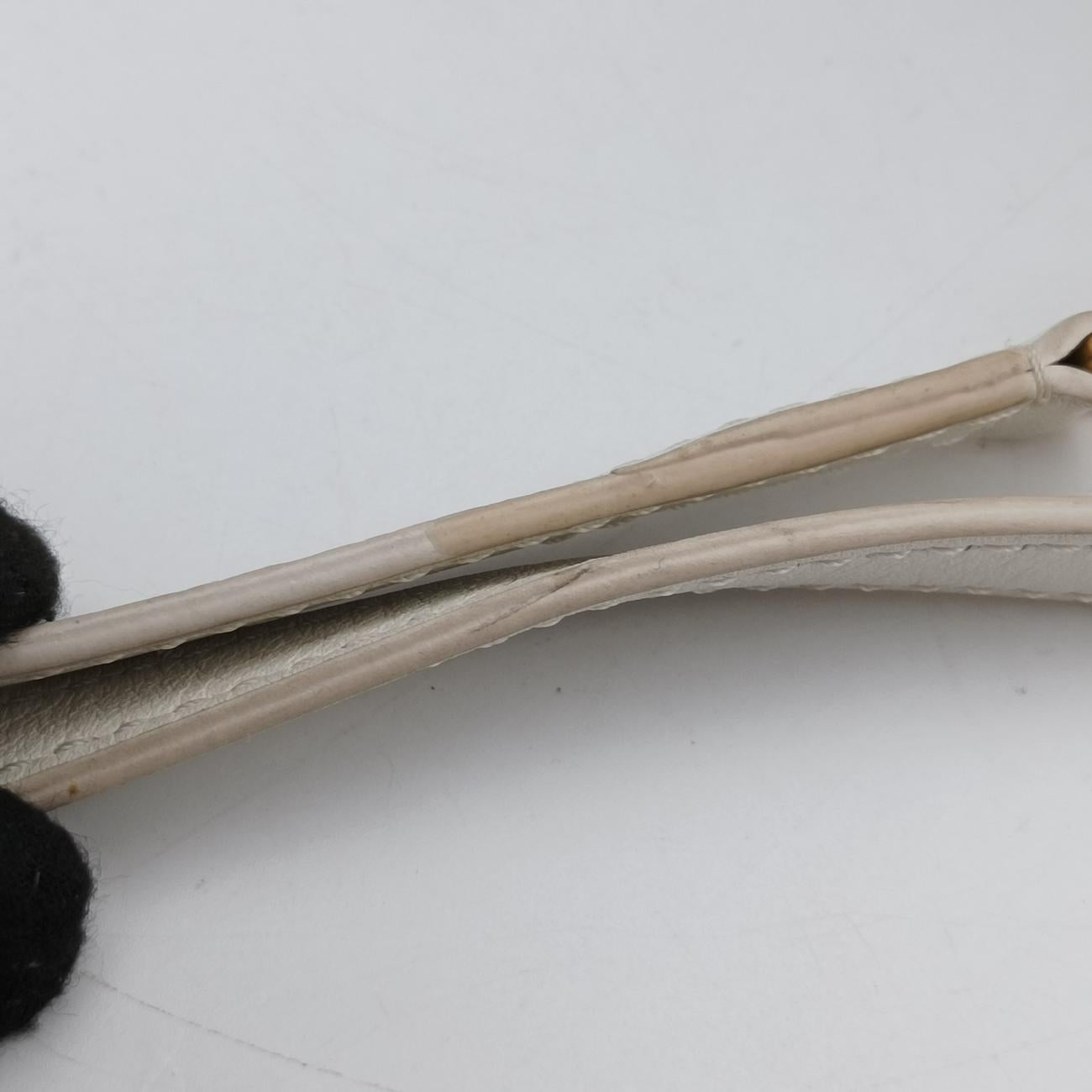 Pre-owned Louis Vuitton New Wave Camera White Leather M53863 shoulderbag | stylenewstar