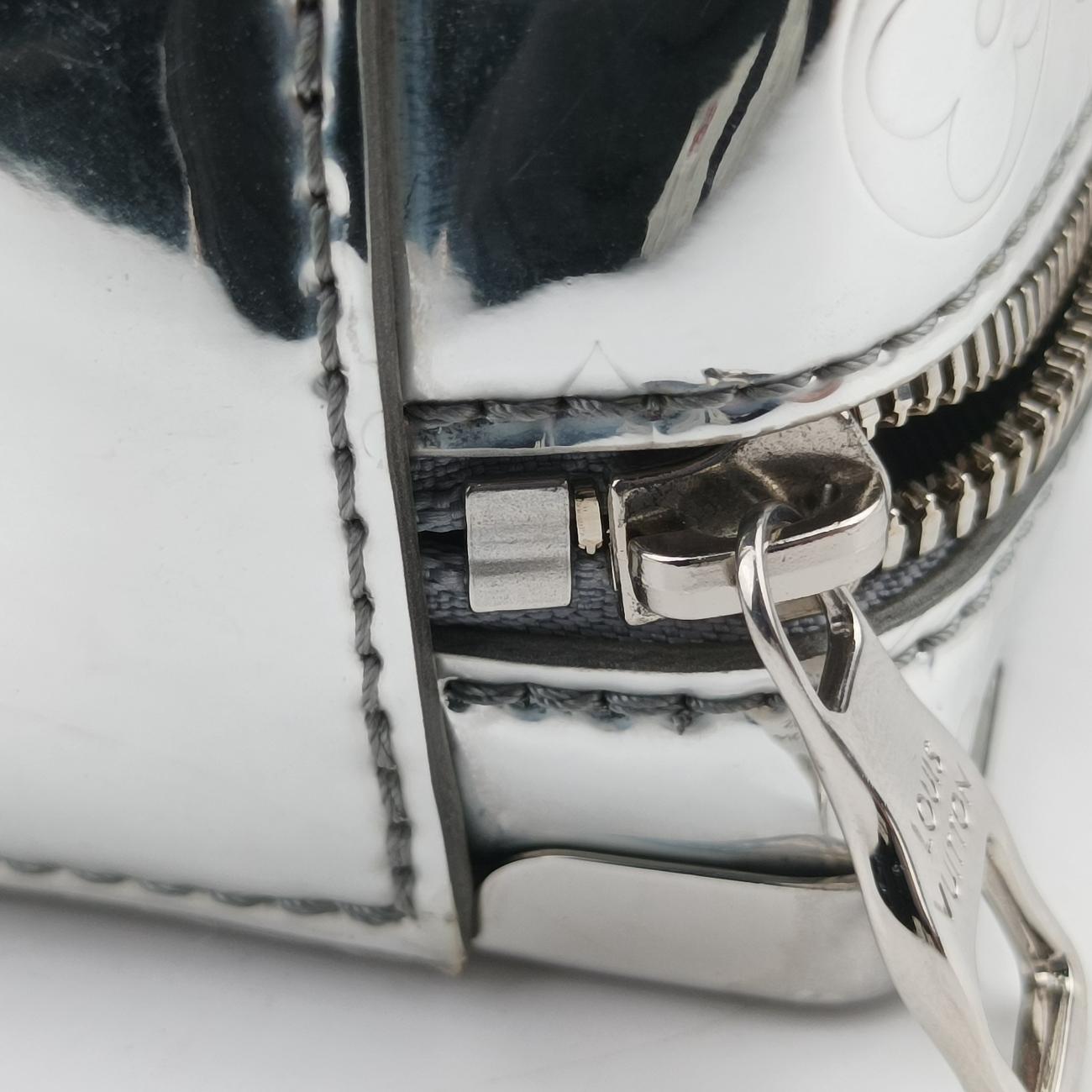 Pre-owned Louis Vuitton Monogram Mirror Handle Soft Trunk Silver Vernis M45885 shoulderbag | stylenewstar