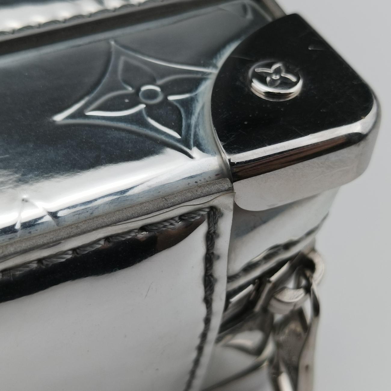 Pre-owned Louis Vuitton Monogram Mirror Handle Soft Trunk Silver Vernis M45885 shoulderbag | stylenewstar