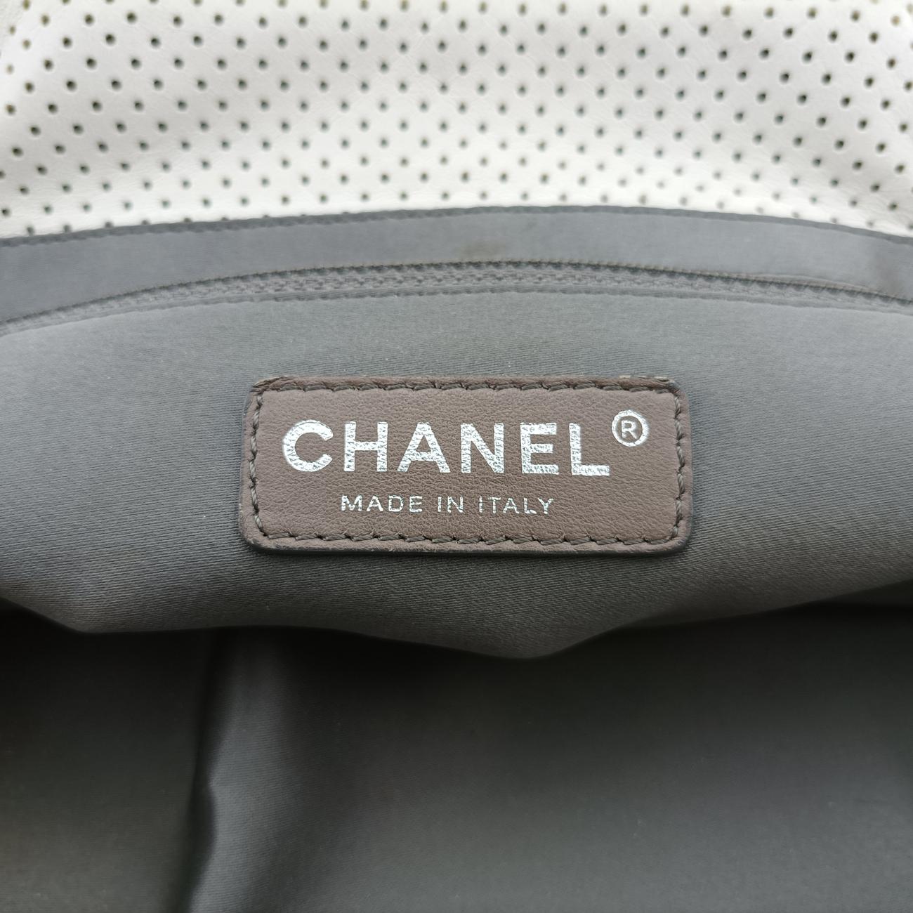 Pre-owned Chanel 2.55 Punching White lambskin A37561 shoulderbag | stylenewstar