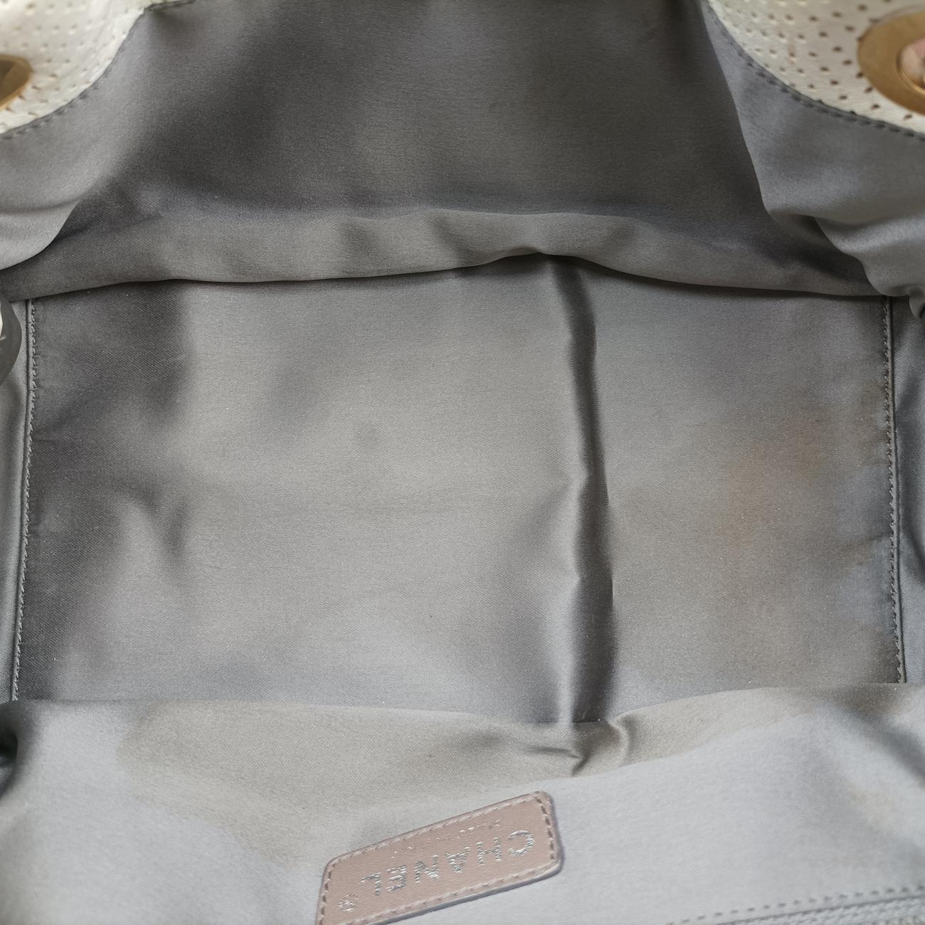 Pre-owned Chanel 2.55 Punching White lambskin A37561 shoulderbag | stylenewstar