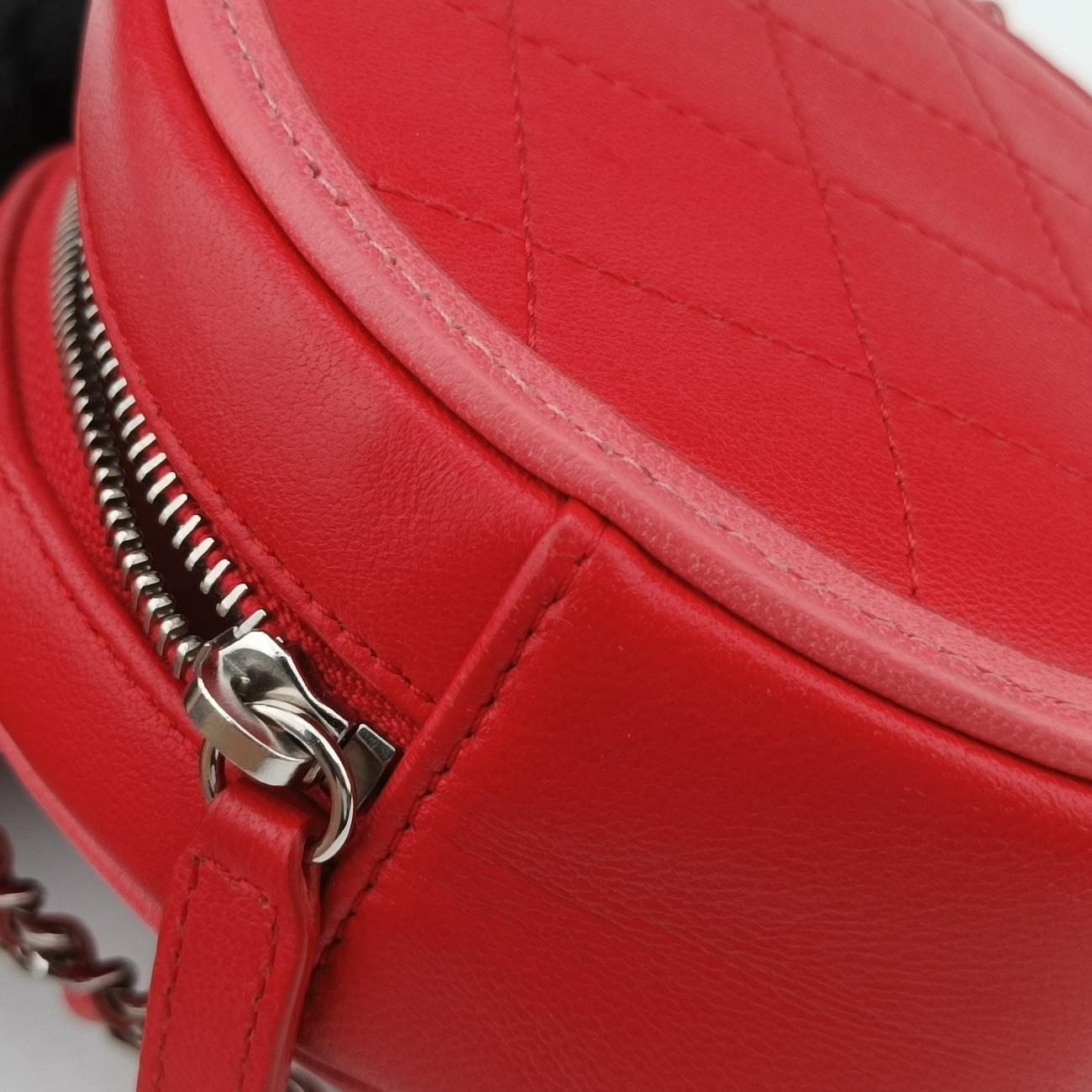 Pre-owned Chanel Color Pop CC Round Red / Pink lambskin AP0060 shoulderbag | stylenewstar