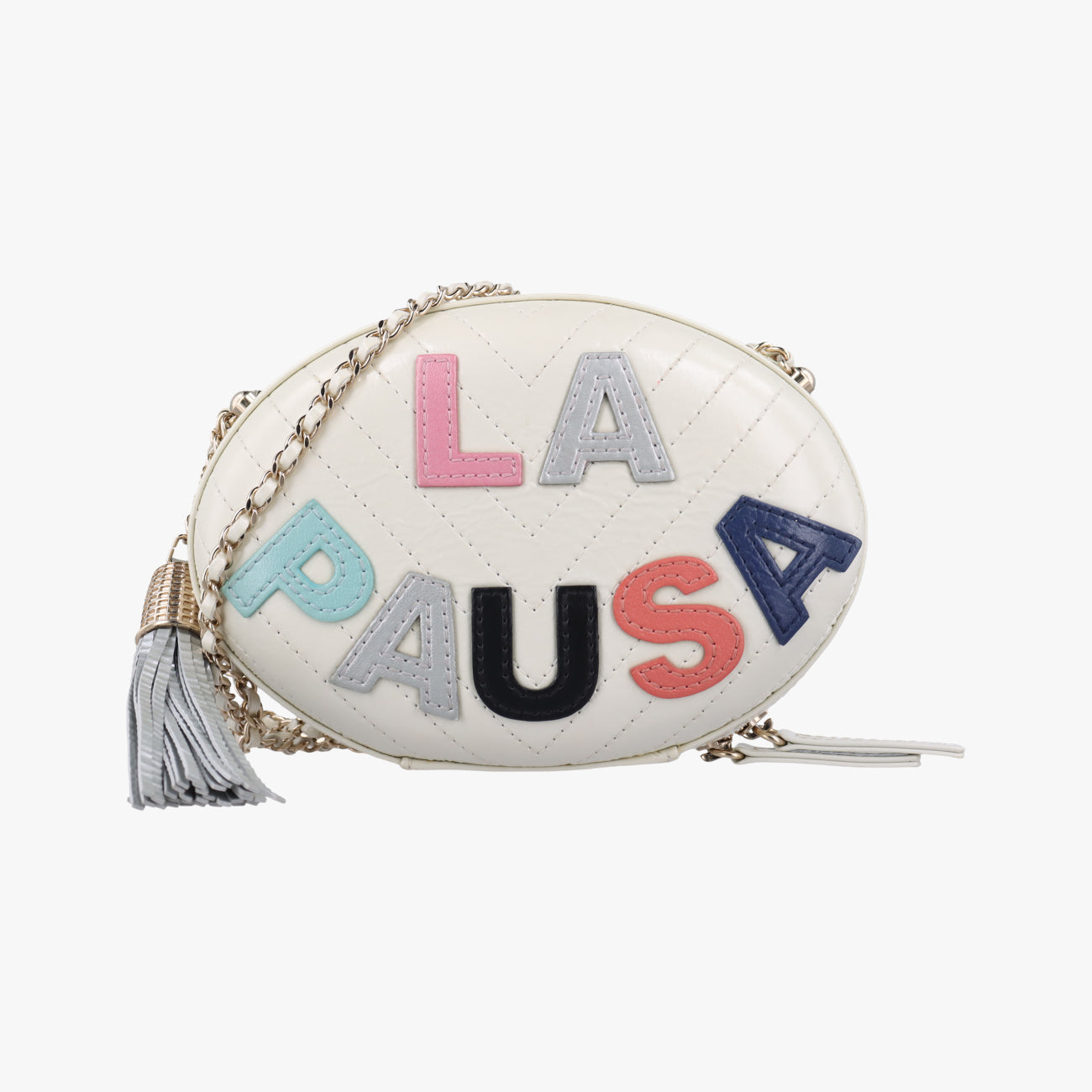 Pre-owned Chanel LA PAUSA Shiny Chevron Oval Tassel White leather AS0204 shoulderbag | stylenewstar