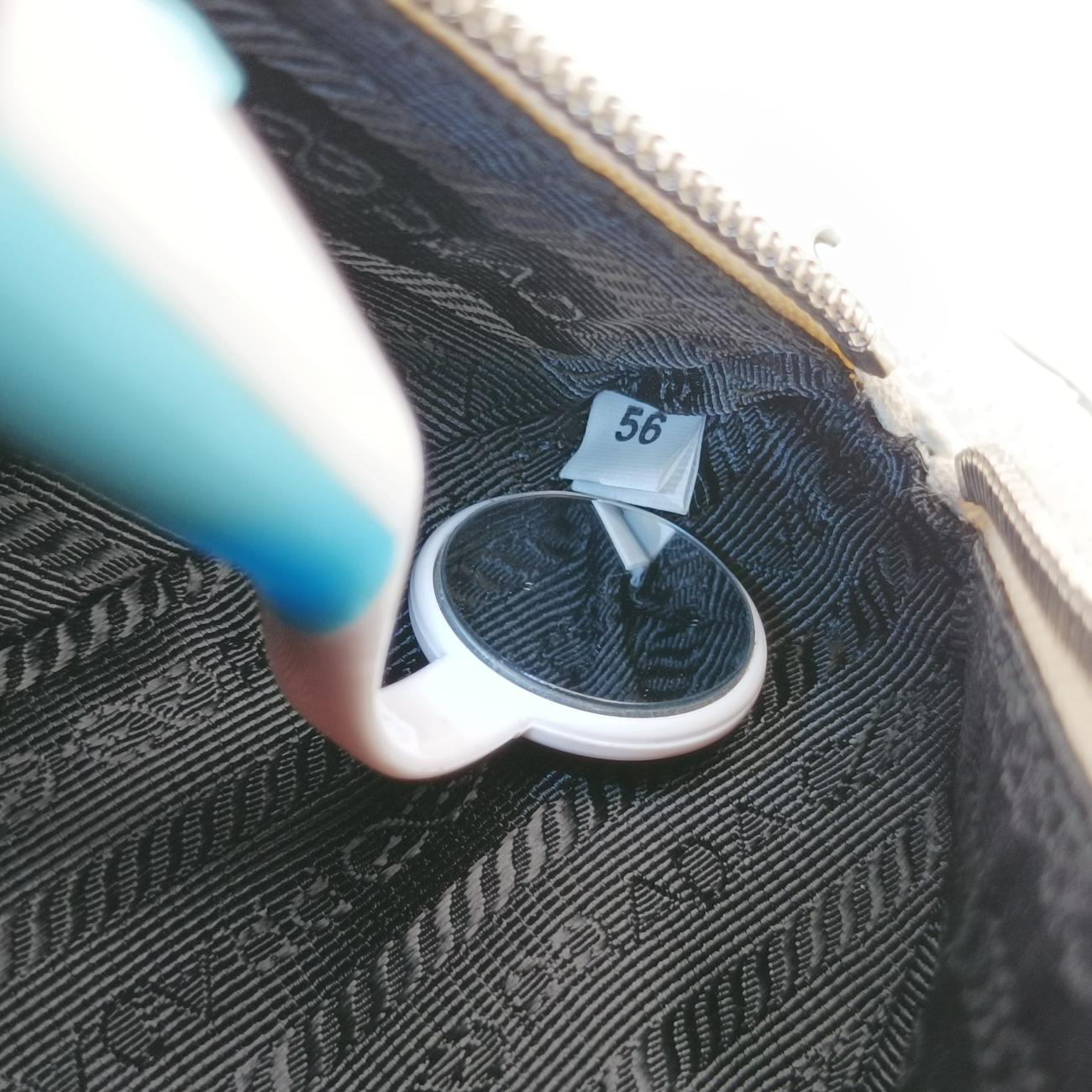 Vintage Prada Triangle Logo Plate White SAFFIANO Leather  shoulderbag | stylenewstar