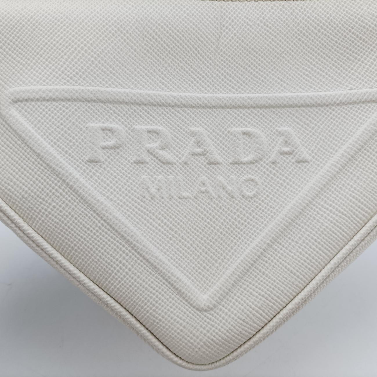 Vintage Prada Triangle Logo Plate White SAFFIANO Leather  shoulderbag | stylenewstar