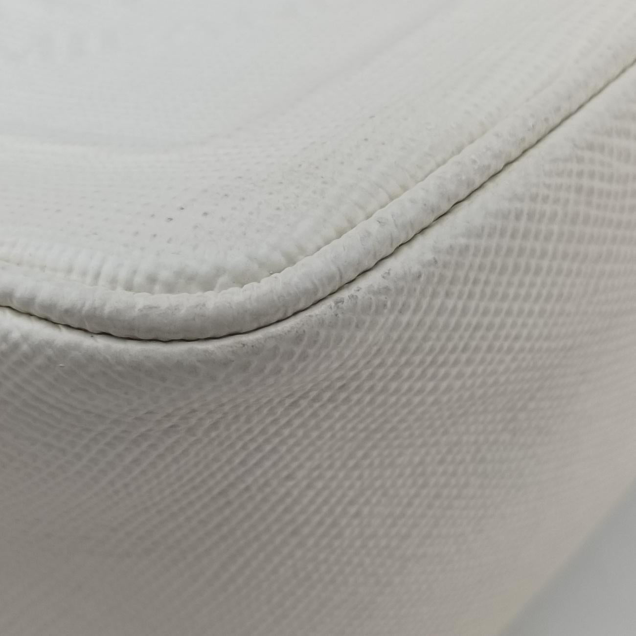 Vintage Prada Triangle Logo Plate White SAFFIANO Leather  shoulderbag | stylenewstar